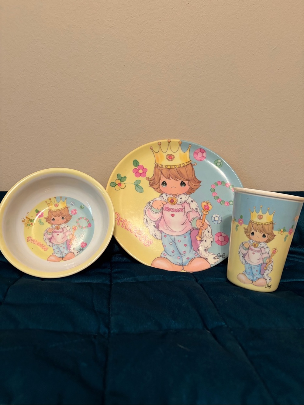 PRECIOUS MOMENTS VINTAGE DINING SET
3 pieces